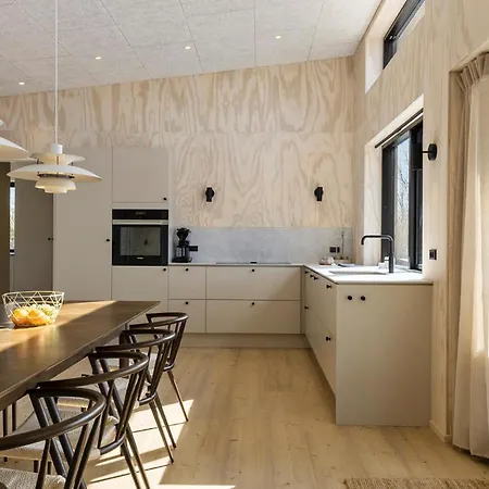 5 Bedroom Stunning In