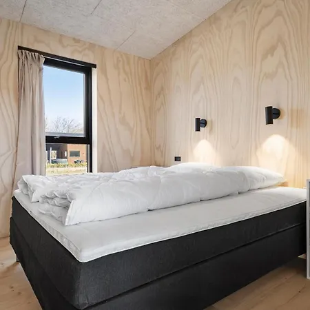 5 Bedroom Stunning In Casa vacanze
