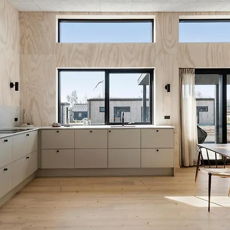 5 Bedroom Stunning In Casa vacanze Hadsund