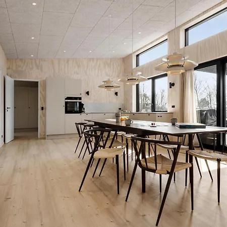 5 Bedroom Stunning In Casa de Férias *