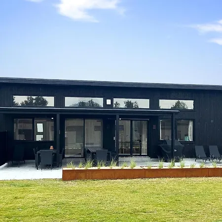 Casa de Férias 5 Bedroom Stunning In Hadsund