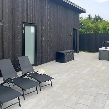 5 Bedroom Stunning In * Hadsund