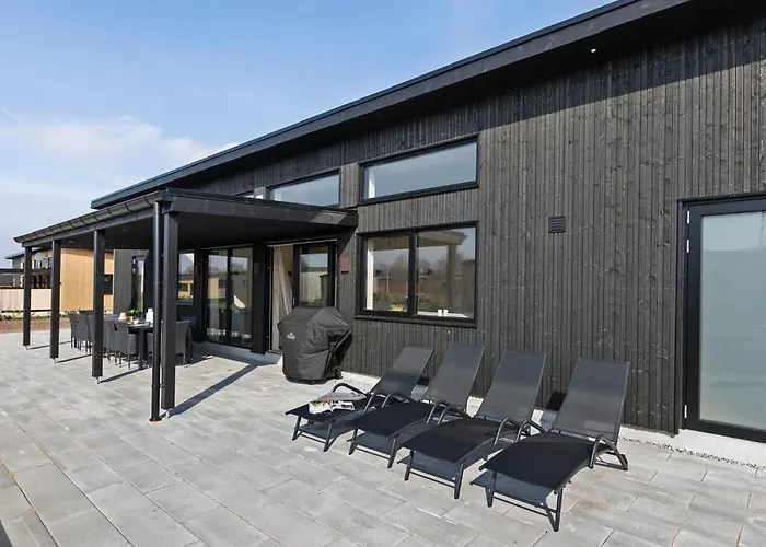 5 Bedroom Stunning In *